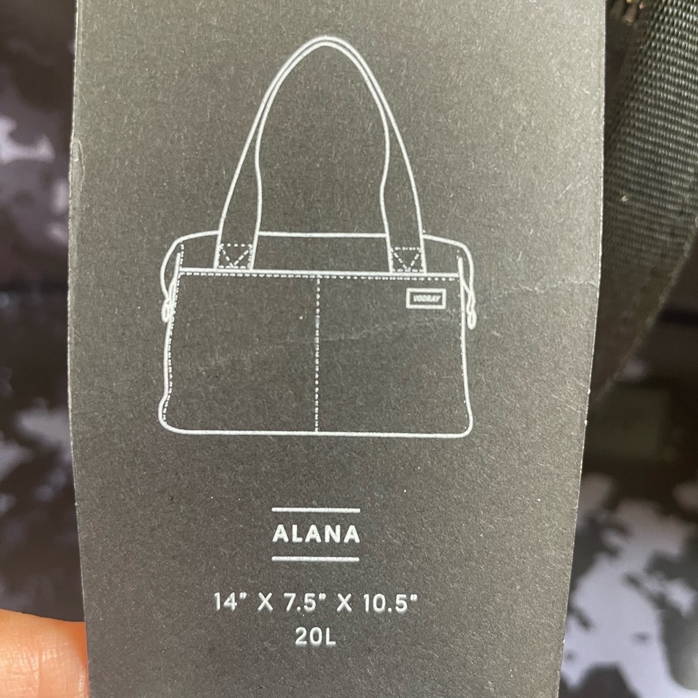 Vooray Travel Duffel Alana gym Bag NWT -new with tags - Picture 5 of 13